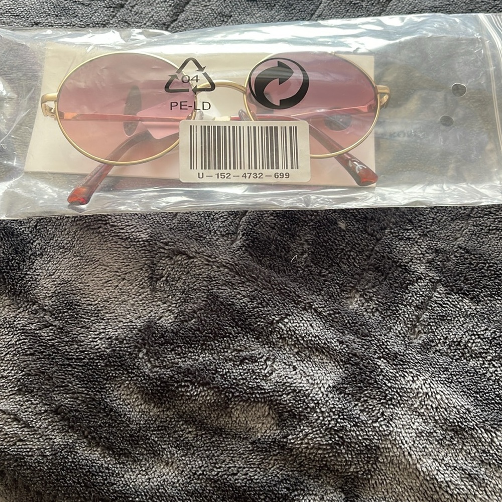 Sunglasses - Picture 5 of 5